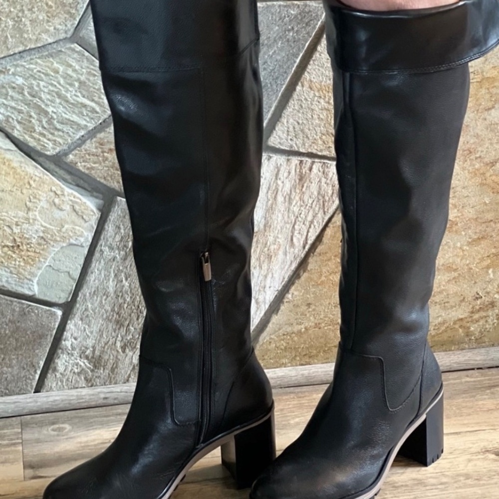 Vince Camuto Black leather Over the Knee Boots Classic Design size 8M wide calf - Picture 8 of 11